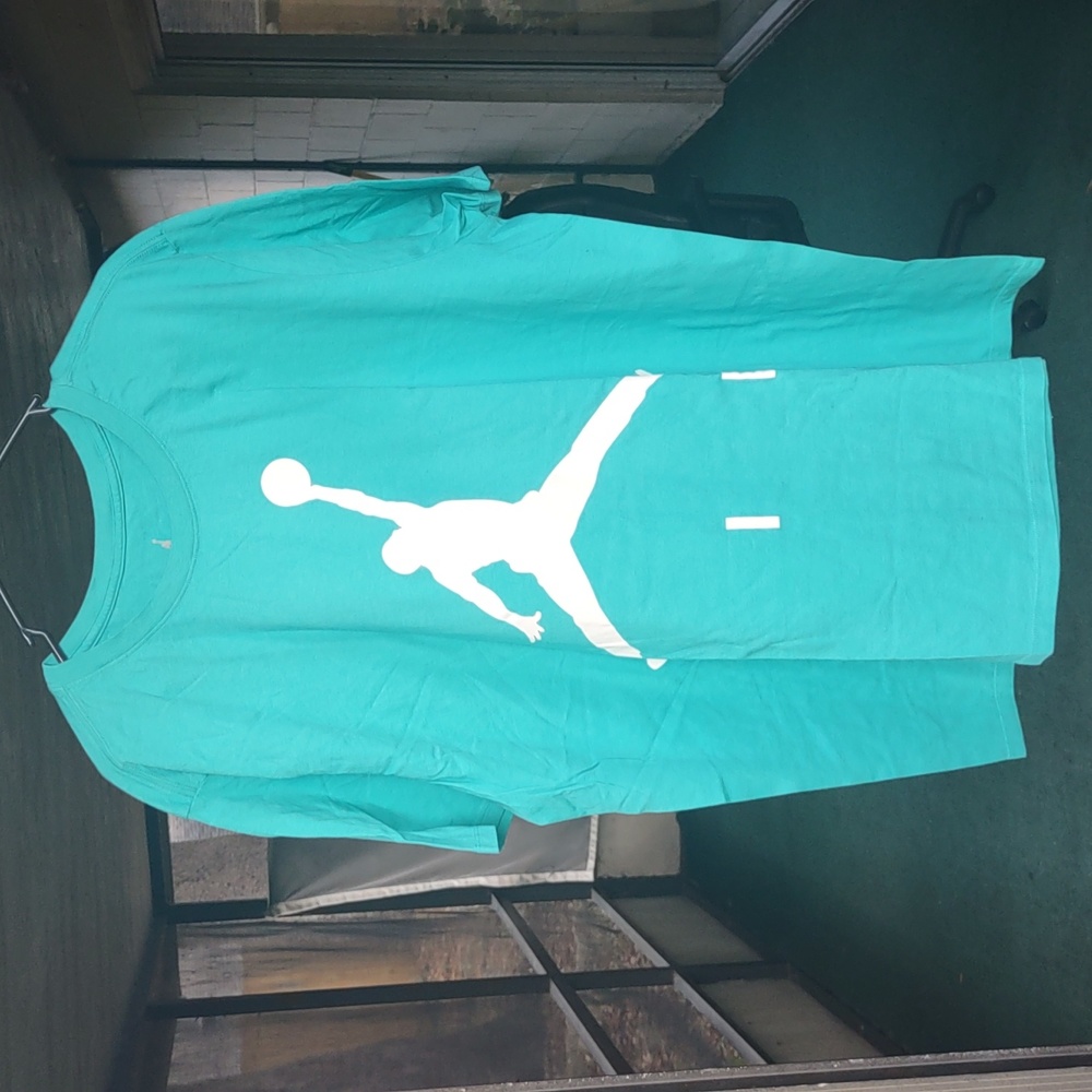 Men's Jordan shirt
